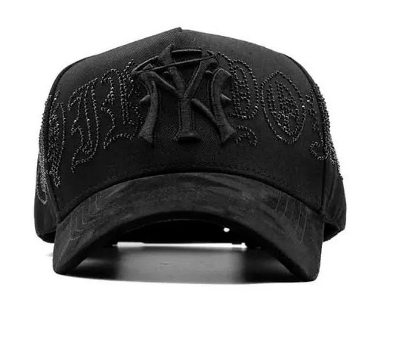 31 HATS CRISTALS BLACK